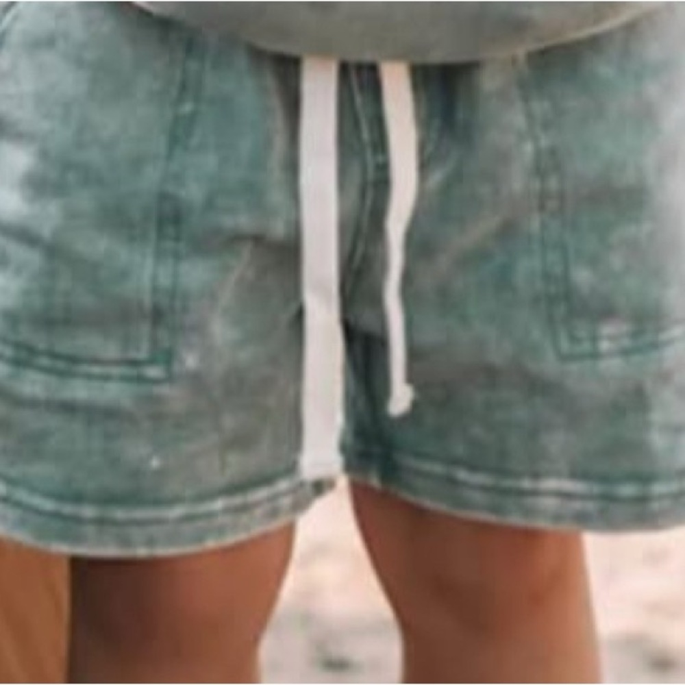 SOLD Little Bipsy shorts
